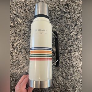 Stanley Pendleton Patterned 1.5qt Thermos, Grand Canyon White